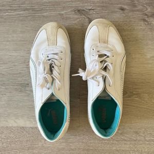 White Y2K Vintage Puma Sneakers Size US 8.5 / EU 38.5